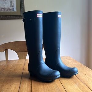 Hunter boots, tall matte black size 8